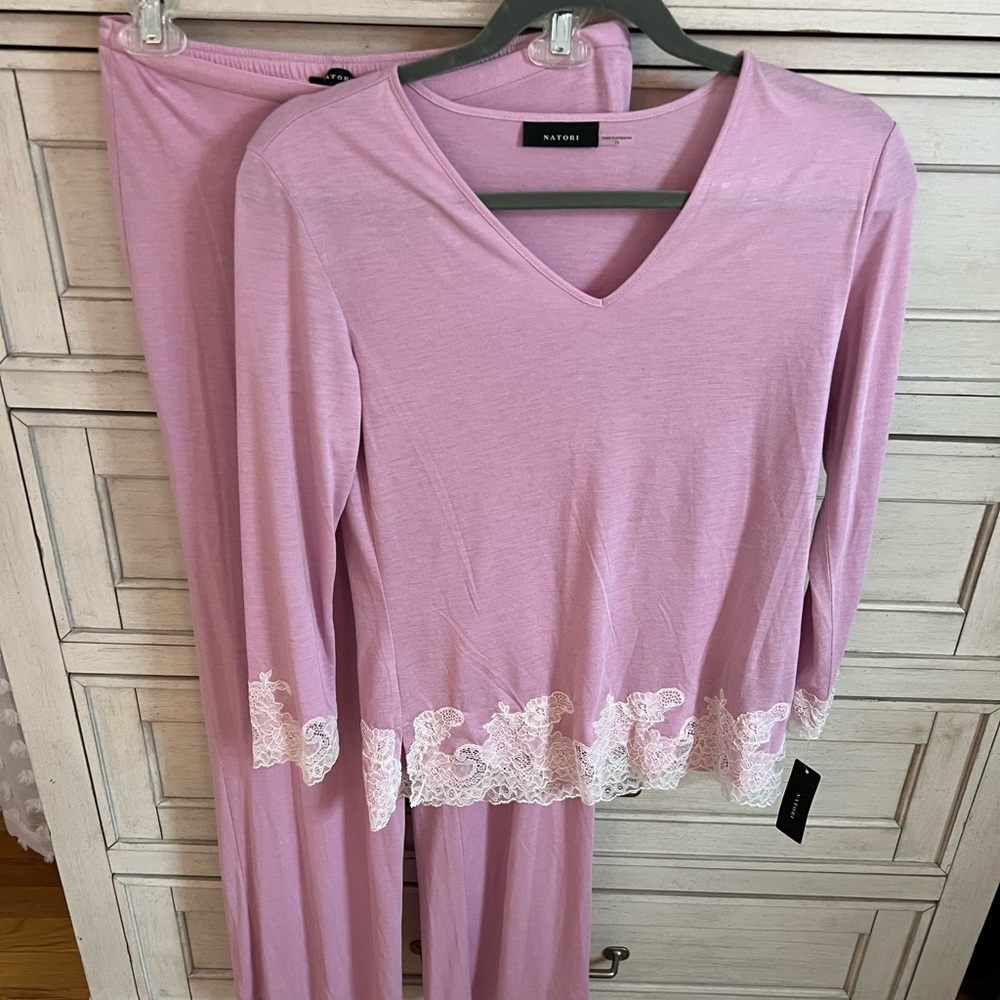 Beautiful Natori pajama set